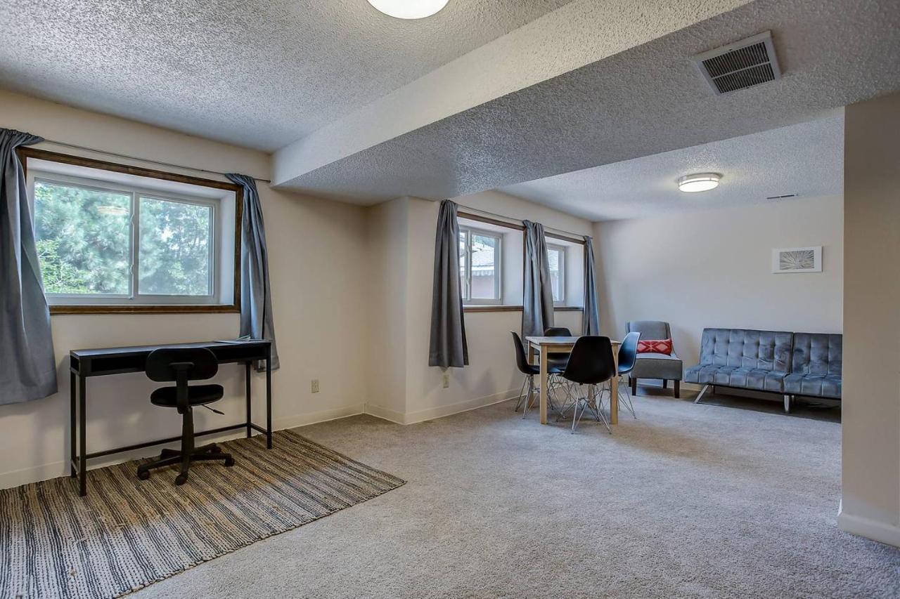 Bright & Cozy Studio Apartment In Colorado Springs Extérieur photo